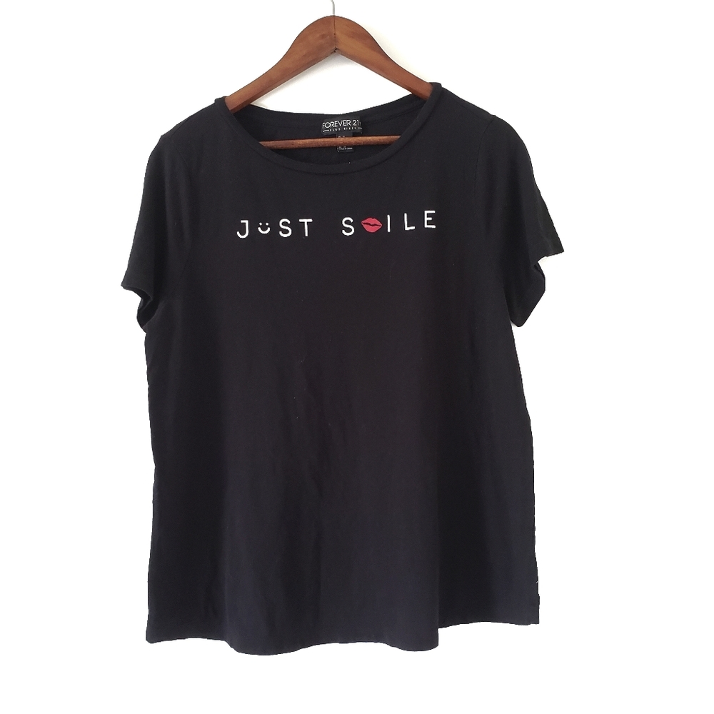Forever 21 Graphic Women's Tee